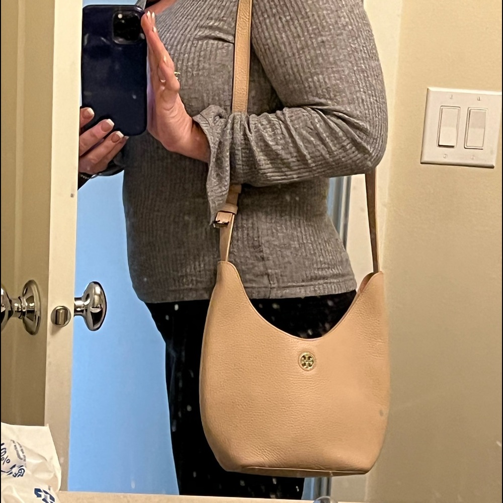 Small light pink Tory Burch shoulder bag! - Picture 11 of 11